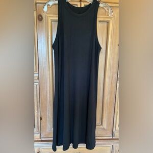 Black sleeveless swing dress, black, size M